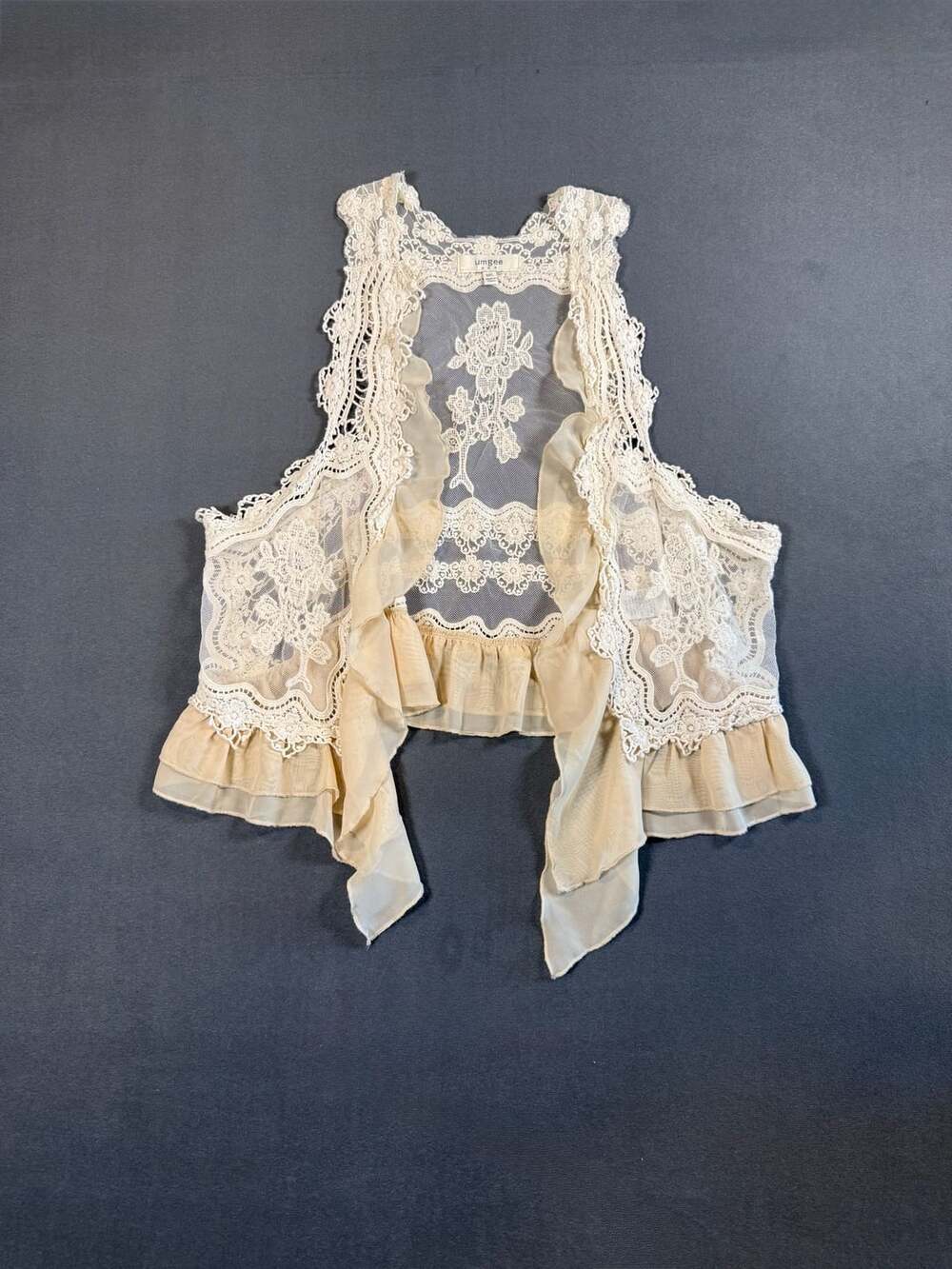 Umgee Boho Style Lace Ruffle Vest Size L Natural Crochet Sleeveless